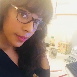 Meet your Posher, Joy